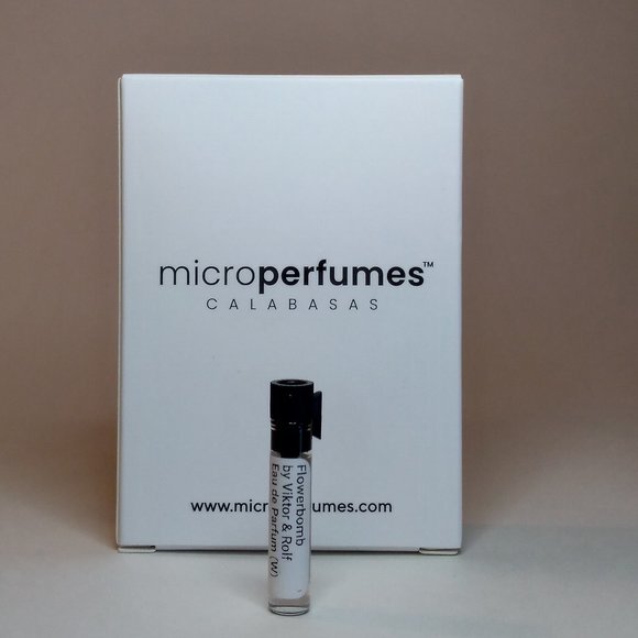 8/20$ - Flowerbomb - Viktor & Rolf  - Fragrance Sample/Decant - Picture 1 of 2